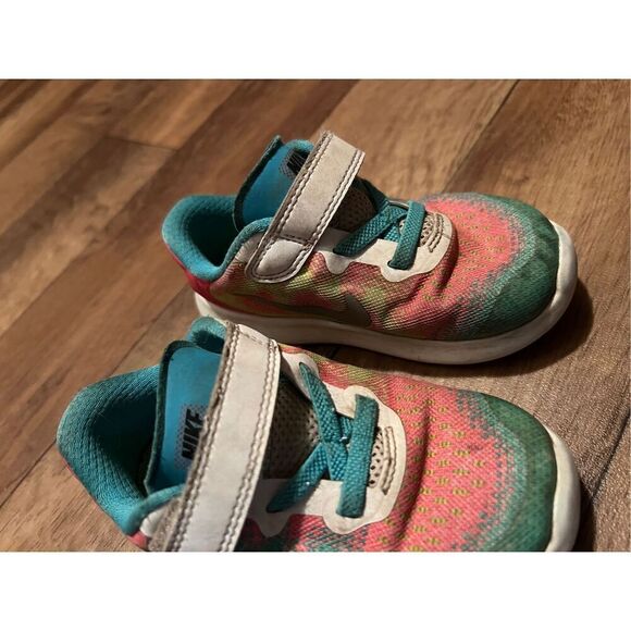 Nike Free Rn multi-Colored Toddler Tennis Shoes Size 8C - Picture 4 of 12